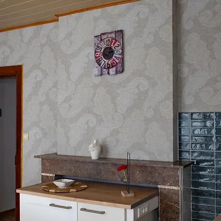 Des Chartriers * モンス