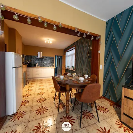 Des Chartriers Apartment Mons