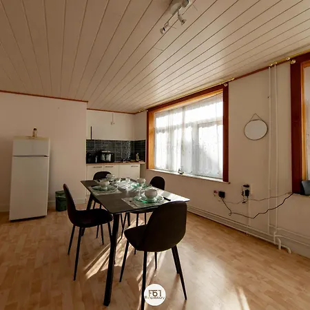 Des Chartriers Apartment Mons