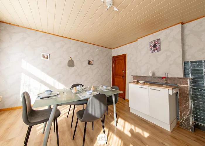 アパート Des Chartriers モンス